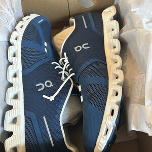 ON Cloud 5 NEW Denim Running Shoes with White Sole
